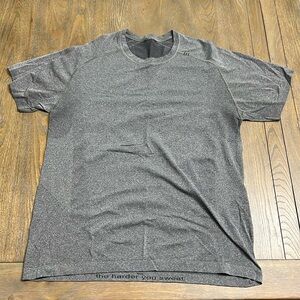Lululemon Men’s Metal Vent Tech SS (Large)